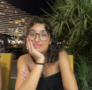 Picture of Anya Bennaï